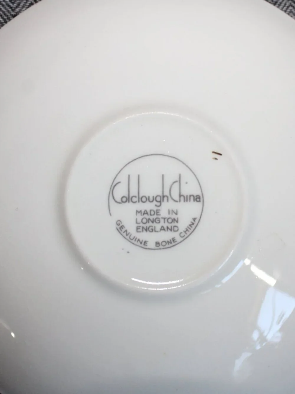Vintage/40's Colclough Bone China 'Petite Flowers' Teacup & Saucer w/ Gold Rims